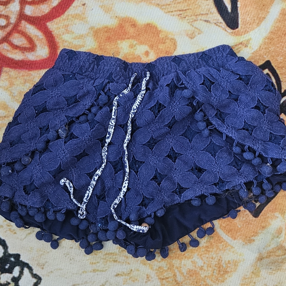Xhiliration small blue shorts